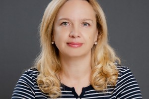 Член избирательной комиссии Афанасьенко Е.В., главная медицинская сестра центра крови, член Координационного совета ОПСА