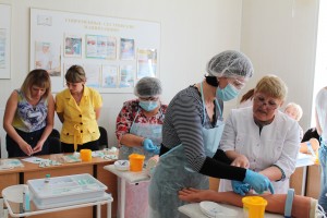 Первый день семинара. Преподаватель Е. А. Горкун. Мастер-класс «Постановка периферического венозного катетера»