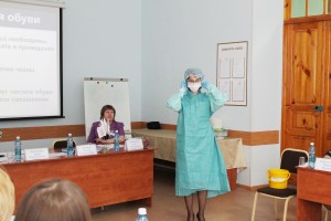 Первый день семинара. Преподаватель Е.В. Ларионова. Безопасность химиотерапии и биотерапии