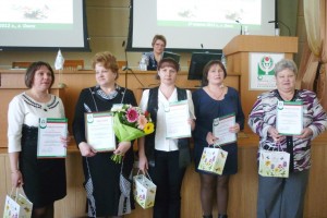 Победительница и участницы конкурса в номинации «Лучшая медицинская сестра в онкологии»