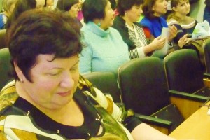 Вручение сертификатов и выдача материалов семинара