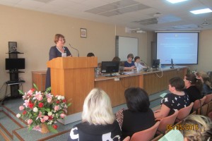 Выступление с докладом И.А. Гордеевой, главного специалиста отдела охраны здоровья матери и ребенка управления организации оказания мед. помощи МЗОО