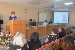 Выступление с докладом О.В. Хомченко, председателя специализированной секции ОПСА «Акушерское дело»